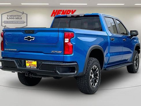 Used 2022 Chevrolet Silverado 1500 ZR2 w/ Technology Package image 7