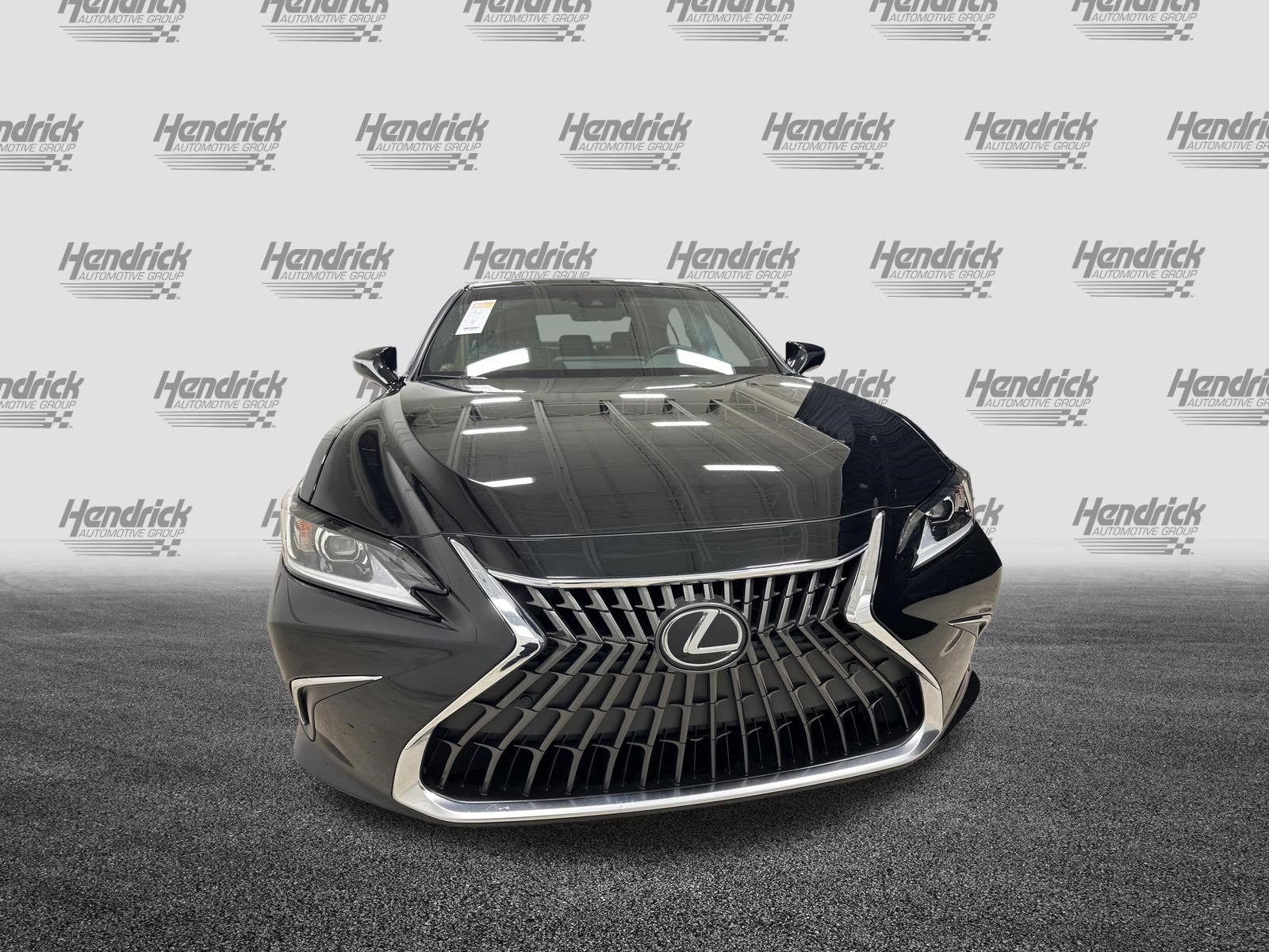 Used 2025 Lexus ES 350 w/ Premium Package FWD image 3