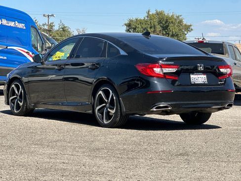 Used 2018 Honda Accord Sport image 6