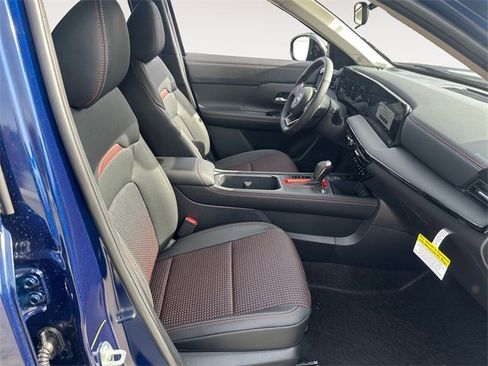 New 2026 Nissan Kicks SR w/ Cold Weather Package image 15