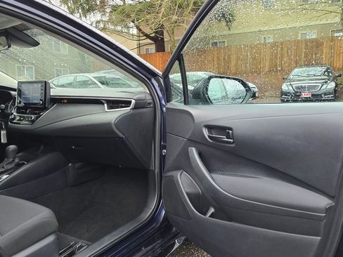 Used 2022 Toyota Corolla LE image 10