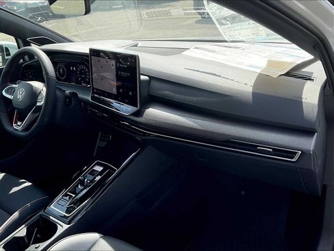 New 2025 Volkswagen GTI SE image 10