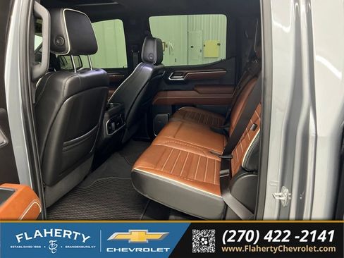Used 2024 GMC Sierra 1500 Denali Ultimate AWD/4WD image 11