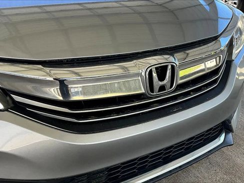 Used 2017 Honda Accord EX-L image 30