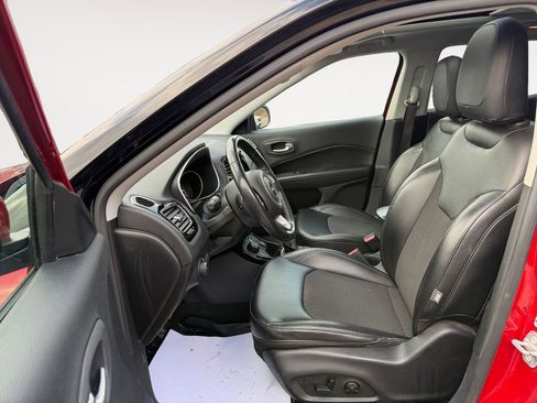 Used 2020 Jeep Compass Latitude image 13