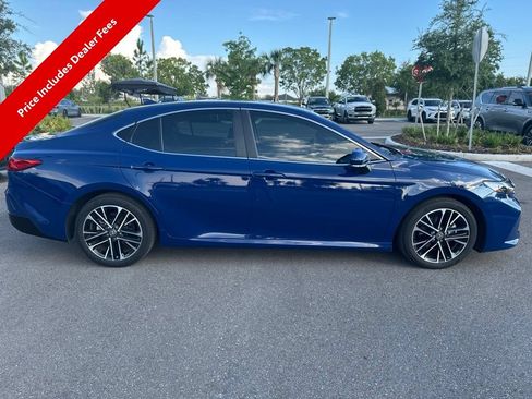 Used 2025 Toyota Camry XLE FWD image 6