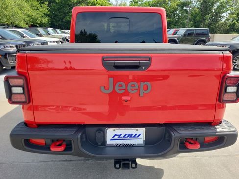 Used 2023 Jeep Gladiator Rubicon w/ Dual Top Group AWD/4WD image 18