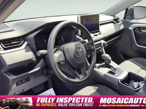 Used 2025 Toyota RAV4 XLE AWD/4WD image 21
