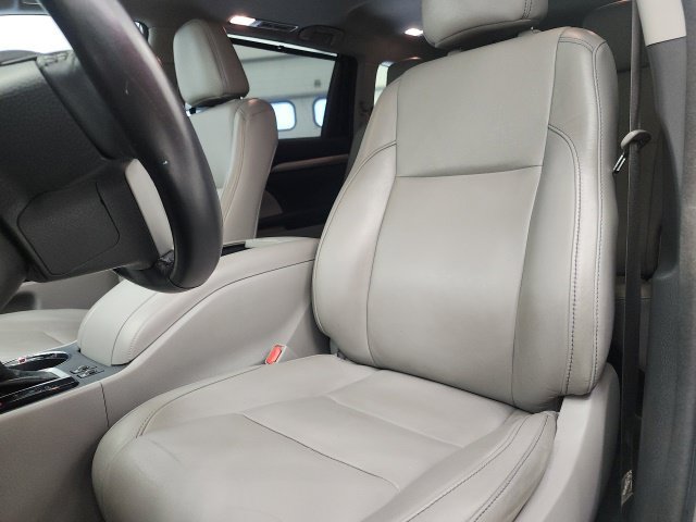 Used 2018 Toyota Highlander XLE FWD image 15