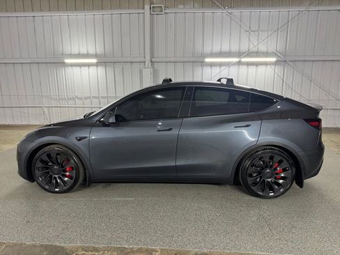Used 2023 Tesla Model Y Performance image 51