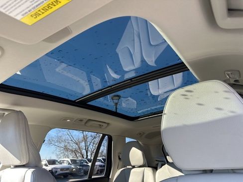 Certified 2024 Volvo XC90 T8 Plus w/ Protection Package Premier image 19