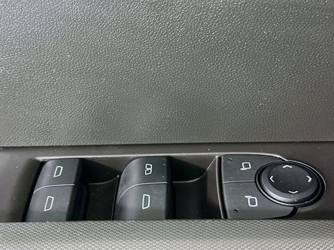 Used 2024 GMC Canyon Elevation w/ Convenience Package image 14