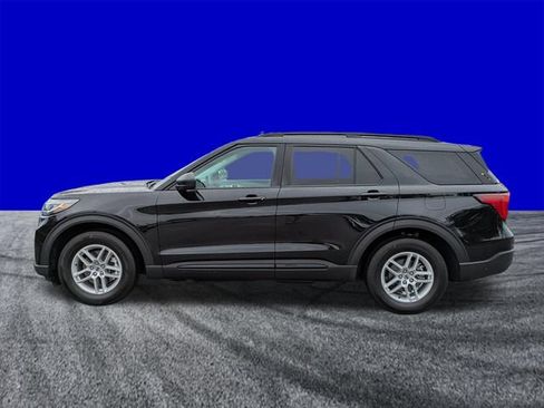 Certified 2026 Ford Explorer Active w/ Active Comfort Package RWD image 7