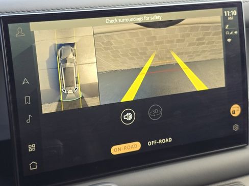 Used 2023 Land Rover Defender 130 S image 17