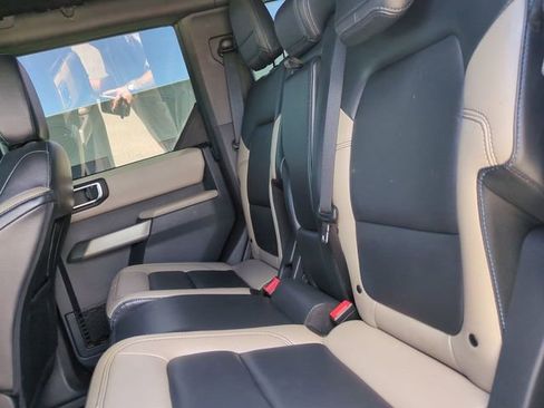 Used 2023 Ford Bronco Wildtrak AWD/4WD image 14