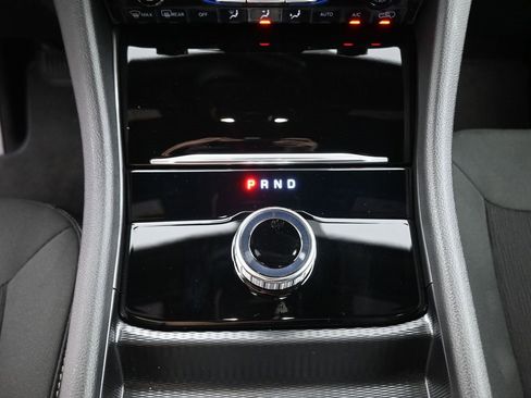 New 2025 Jeep Grand Cherokee Laredo w/ Luxury Tech Group I image 3