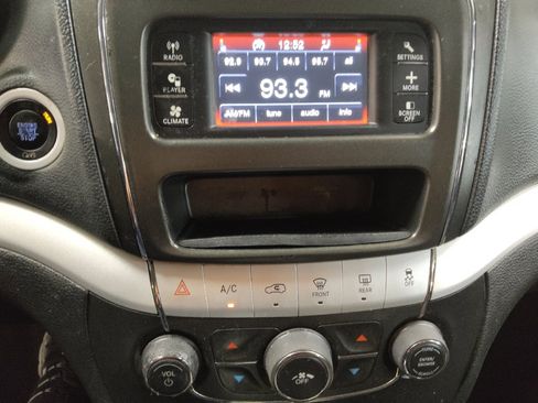 Used 2017 Dodge Journey SXT FWD image 25