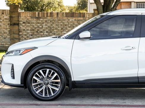 Used 2024 Nissan Kicks SV image 21