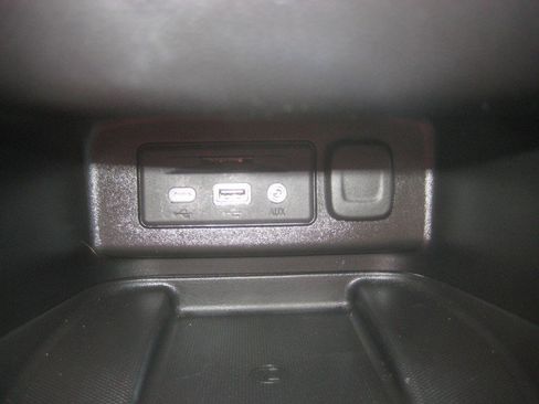 Used 2021 Chevrolet Equinox Premier w/ Redline Edition AWD/4WD image 20