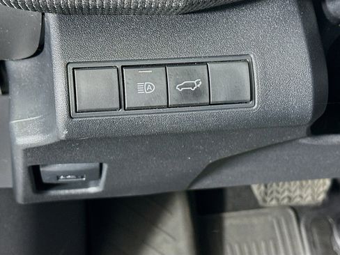 Used 2025 Toyota bZ4X AWD image 17