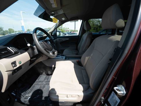 Used 2021 Honda Pilot EX image 9