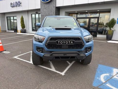 Used 2018 Toyota Tacoma TRD Pro AWD/4WD image 2