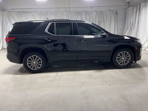 Used 2023 Chevrolet Traverse LT image 8