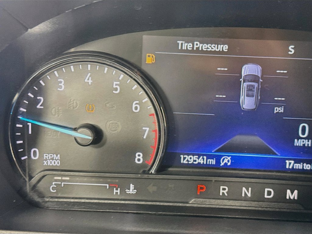 Used 2020 Ford Explorer Limited RWD image 14