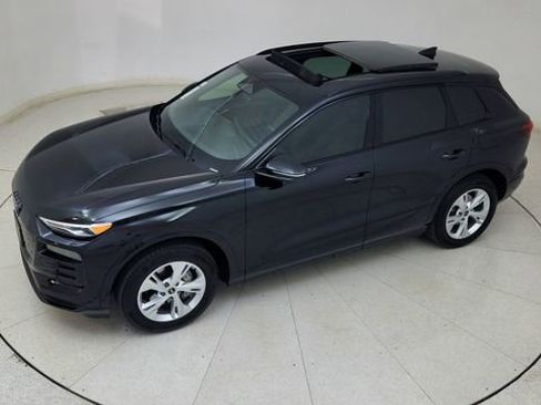 Used 2025 Audi Q6 e-tron Premium w/ Convenience Package image 75