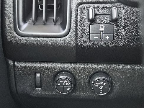 Used 2019 Chevrolet Colorado ZR2 w/ ZR2 Dusk Special Edition AWD/4WD image 20