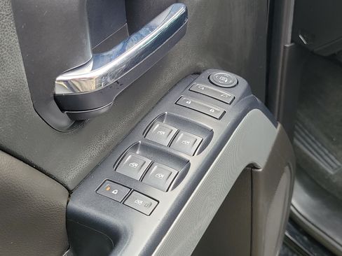 Used 2018 Chevrolet Silverado 1500 LT w/ Midnight Edition AWD/4WD image 13