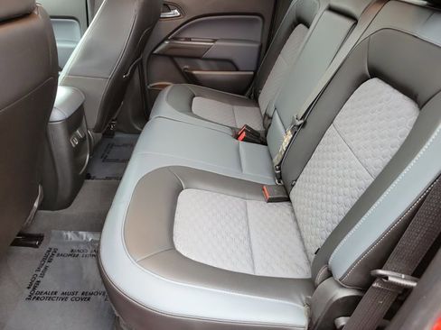 Used 2020 Chevrolet Colorado Z71 image 17