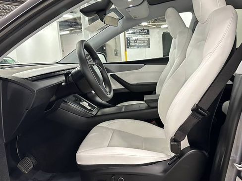 Used 2026 Tesla Model Y Long Range image 20