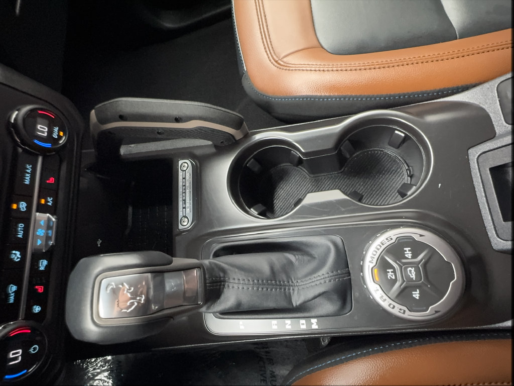 Used 2024 Ford Bronco Outer Banks AWD/4WD image 45