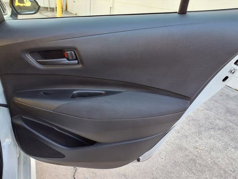 Used 2022 Toyota Corolla LE image 11