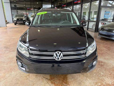 Used 2016 Volkswagen Tiguan SE FWD image 2
