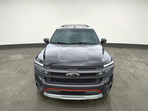 Used 2022 Ford Expedition Timberline image 3