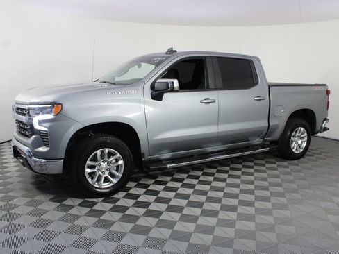 Used 2025 Chevrolet Silverado 1500 LT w/ Protection Package AWD/4WD image 2