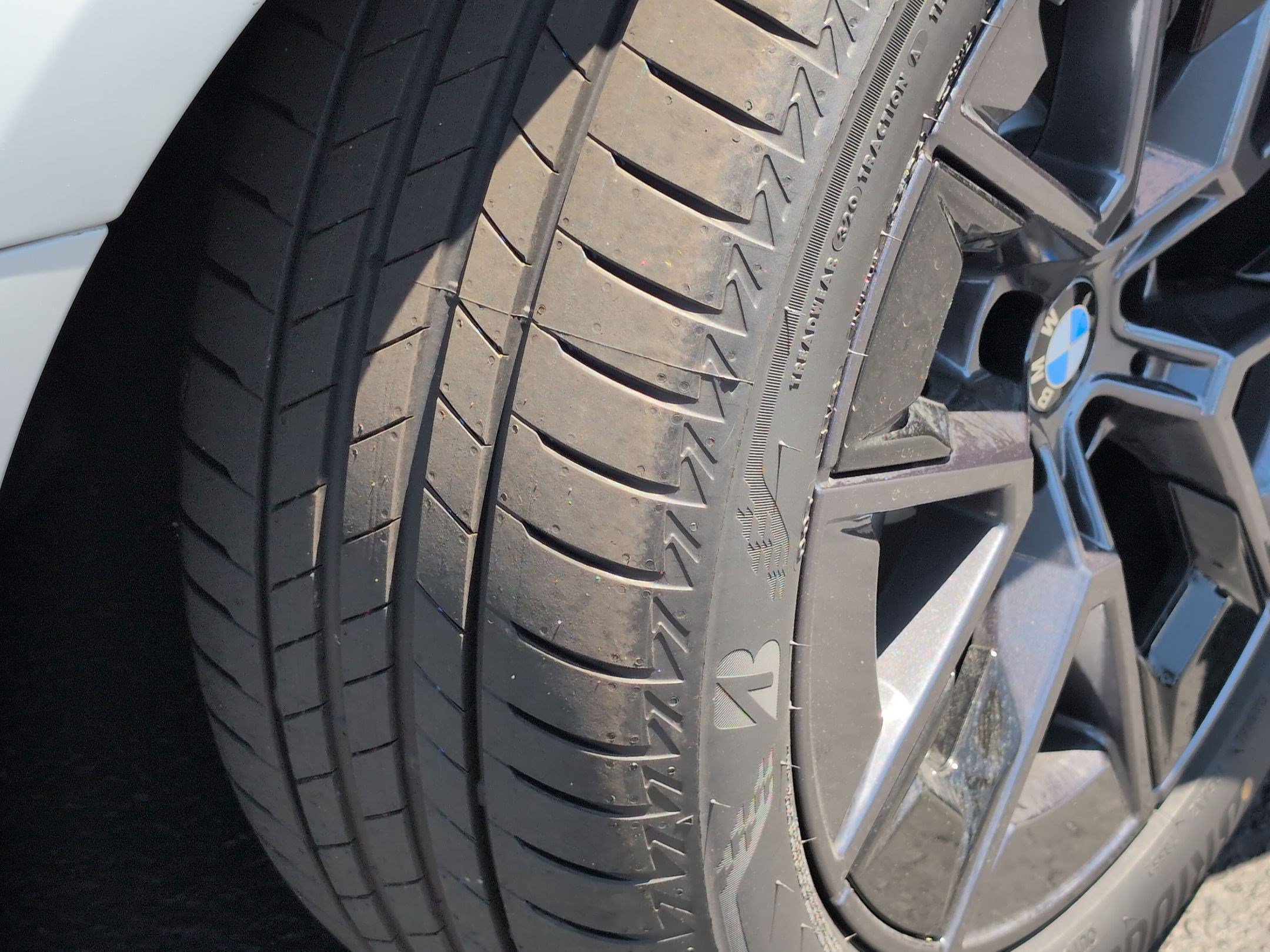 New 2026 BMW i4 xDrive40i w/ Parking Assistance Package AWD/4WD image 12