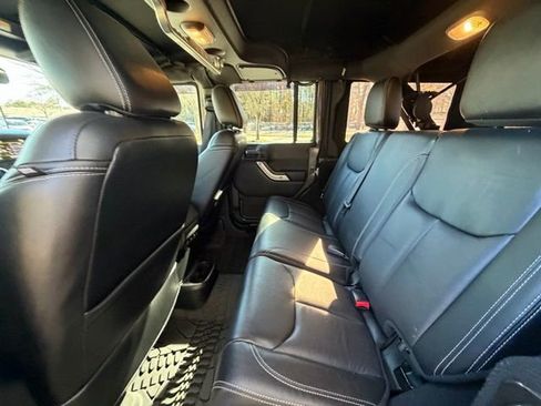 Used 2017 Jeep Wrangler Unlimited Sahara w/ Max Tow Package image 15