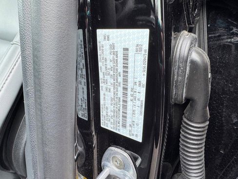 Certified 2021 Lincoln Corsair FWD image 23