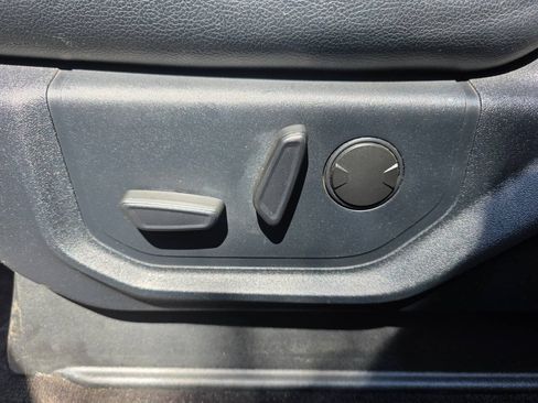 Used 2020 Ford F150 Lariat AWD/4WD image 16