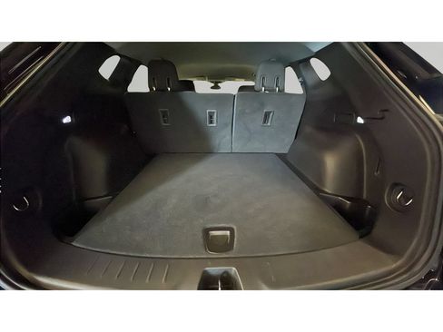 Used 2020 Chevrolet Blazer LT AWD/4WD image 16