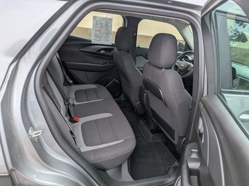 Used 2024 Chevrolet TrailBlazer LS FWD image 29