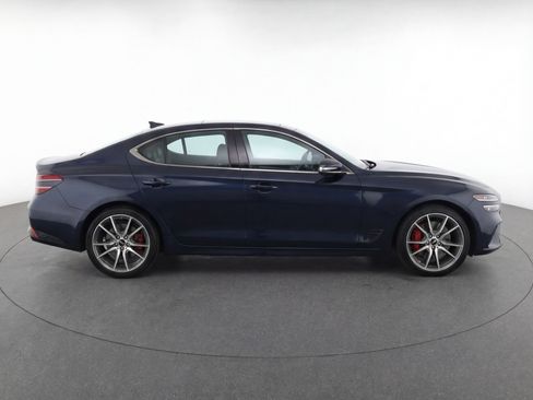 Used 2025 Genesis G70 2.5T image 11