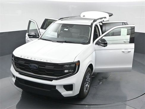 New 2025 Ford Expedition Active image 56