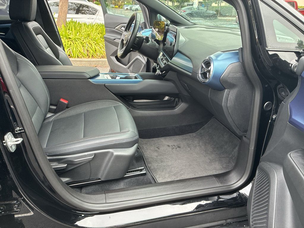 Used 2024 Chevrolet Equinox EV LT FWD image 45