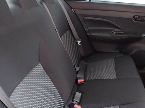 Used 2021 Nissan Versa S FWD image 9