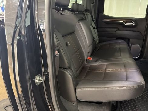 Certified 2024 Chevrolet Silverado 1500 High Country w/ Technology Package AWD/4WD image 19