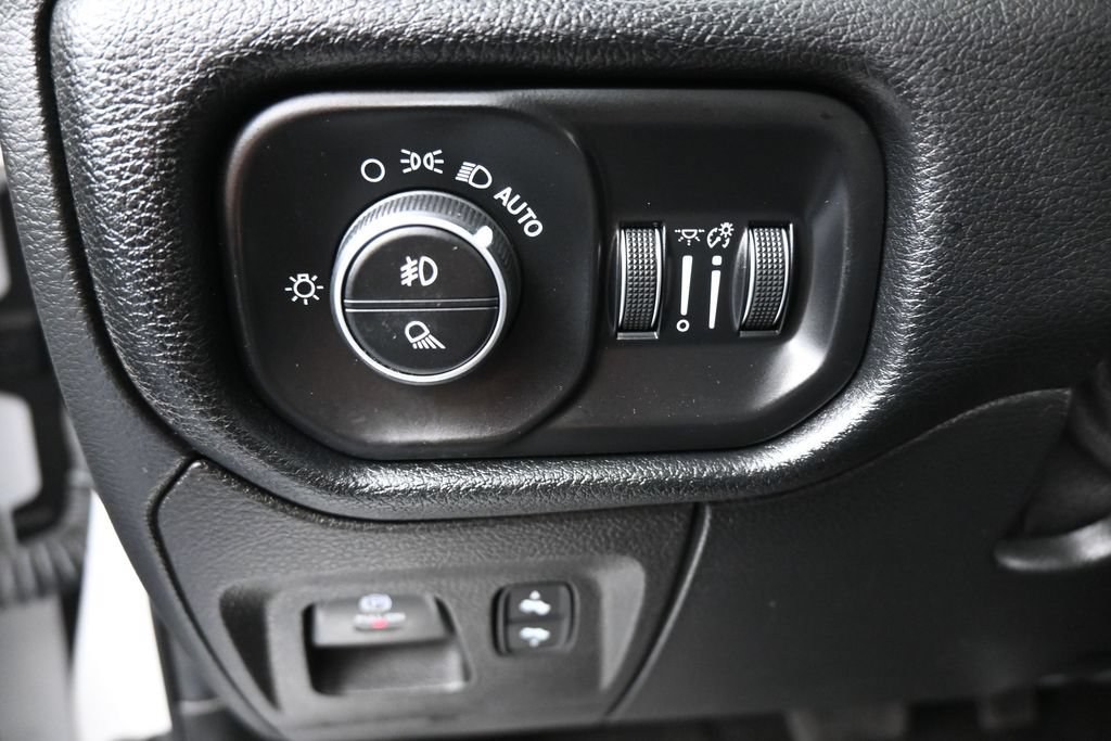 Used 2021 RAM 1500 Laramie AWD/4WD image 13